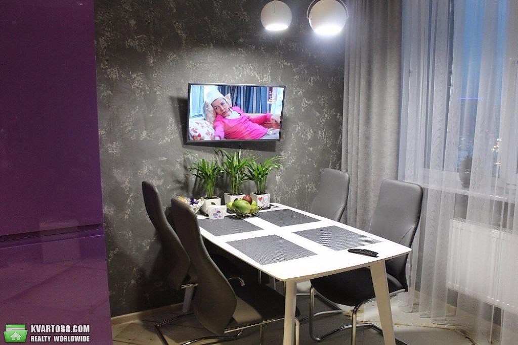 Rent out 3-room apartment. Киев,  Завальная — photo 4