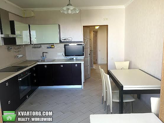 Rent out 2-room apartment. Киев,  Эрнста — photo 3