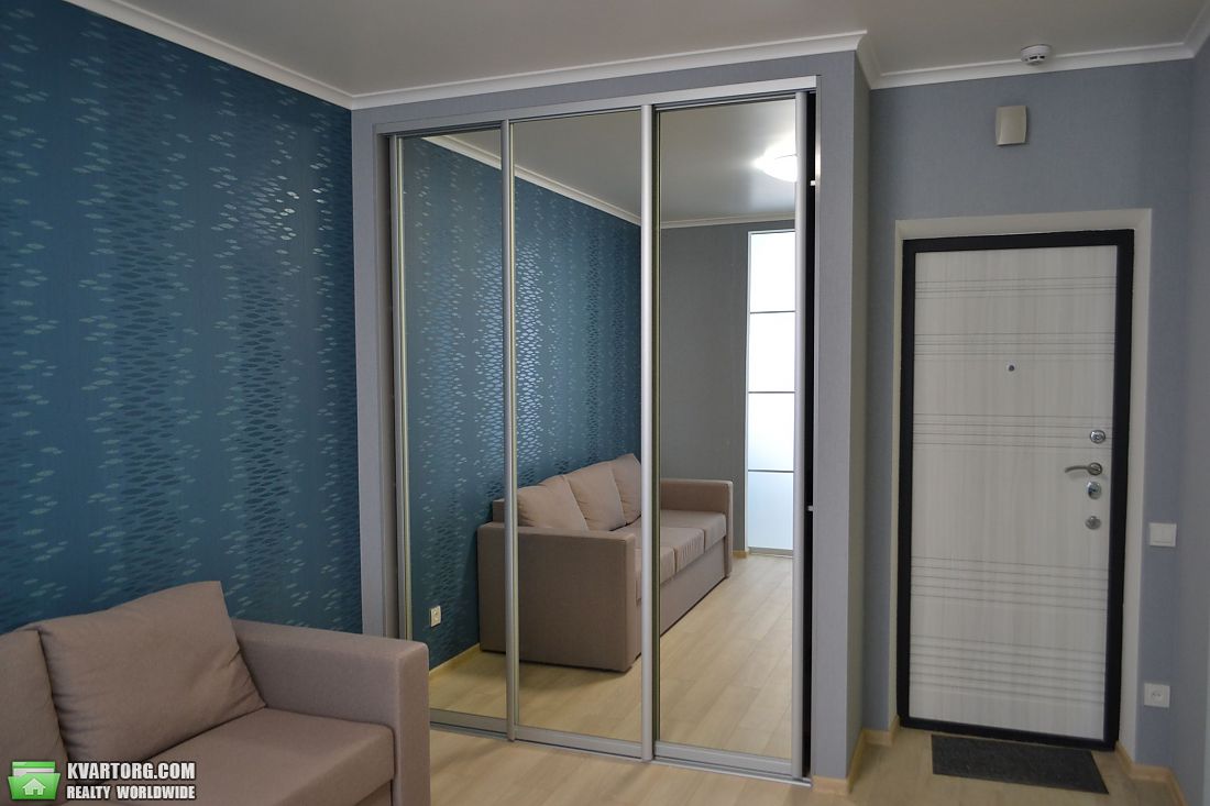 Rent out 1-room apartment. Киев,  Ломоносова — photo 2