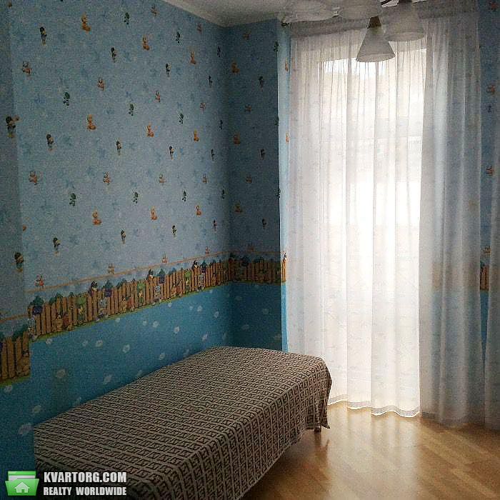 Rent out 3-room apartment. Киев,  Павловская — photo 6