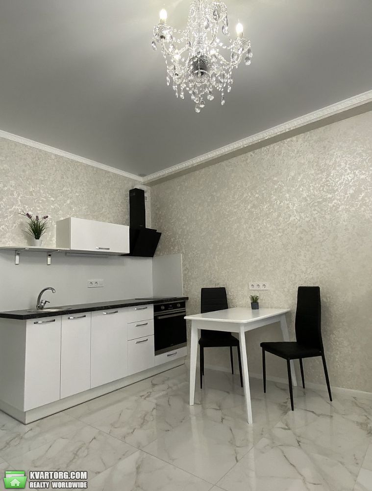 Rent out 1-room apartment. Киев,  Трутенко — photo 4
