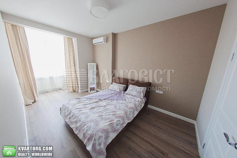 Rent out 2-room apartment. Киев, Щорса 44А — photo 3