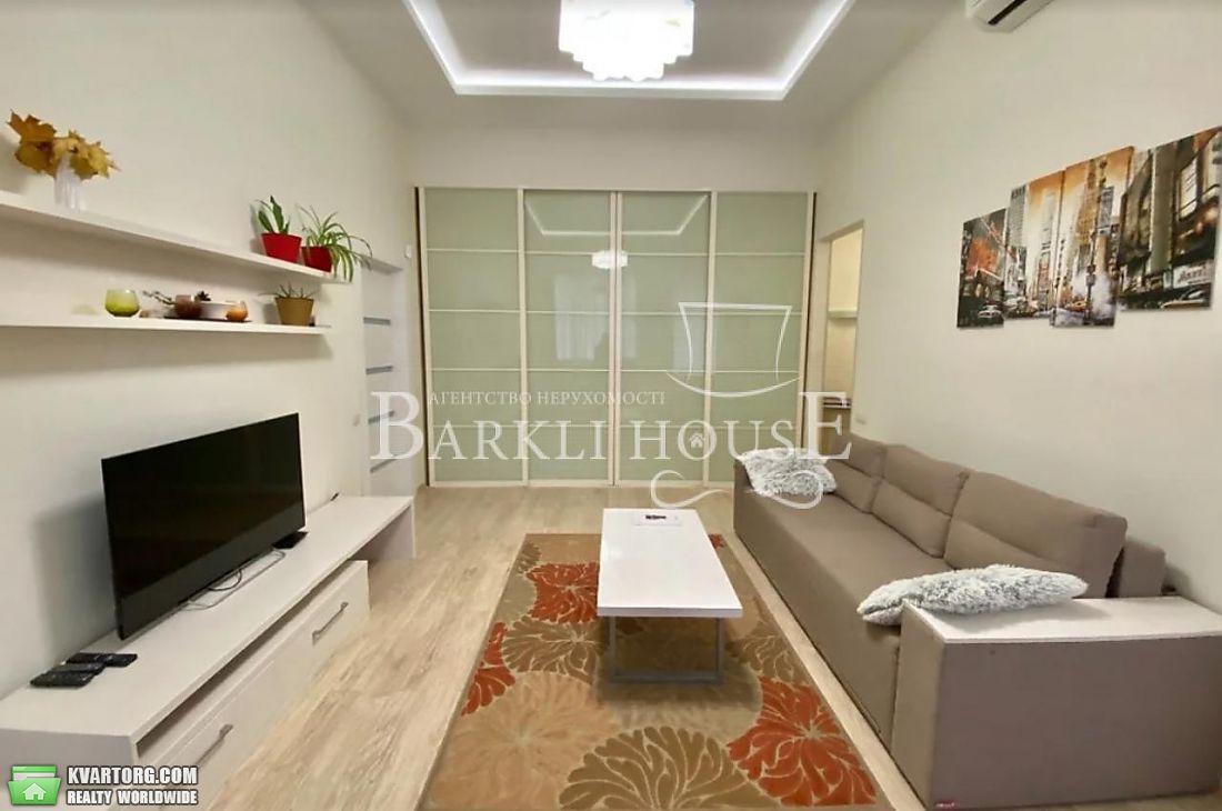 Rent out 2-room apartment. Киев,  Городецкого — photo 2
