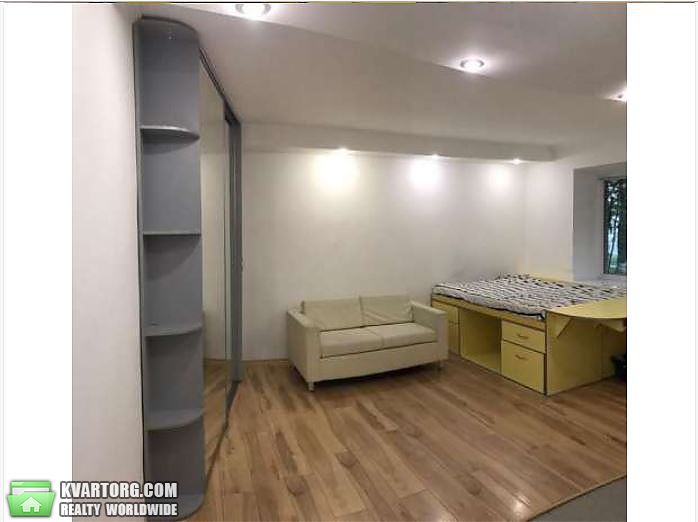Rent out 1-room apartment. Киев,  Дегтяревская — photo 2