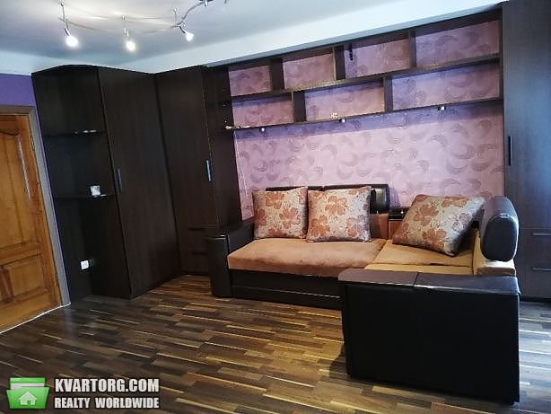 Rent out 2-room apartment. Киев,  Голосеевский пр — photo 1
