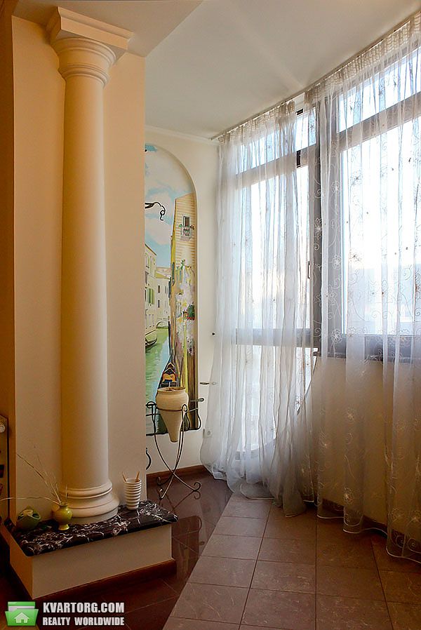 Sell 4-room apartment. Киев,  Дмитриевская — photo 4