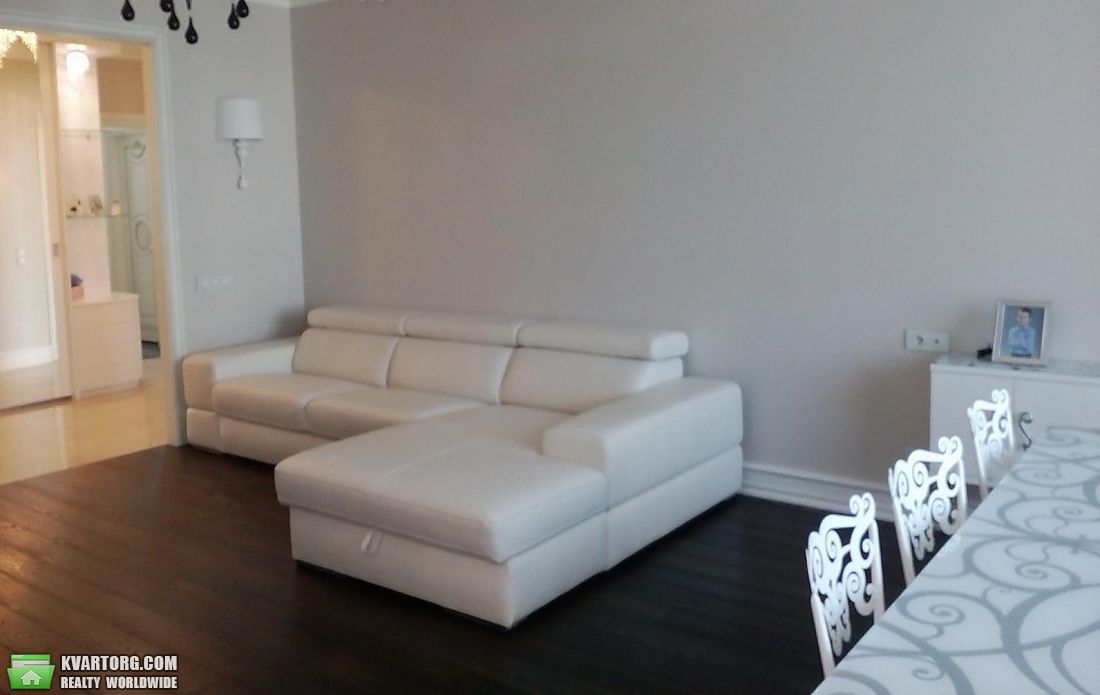 Sell 3-room apartment. Киев,  Драгомирова — photo 1