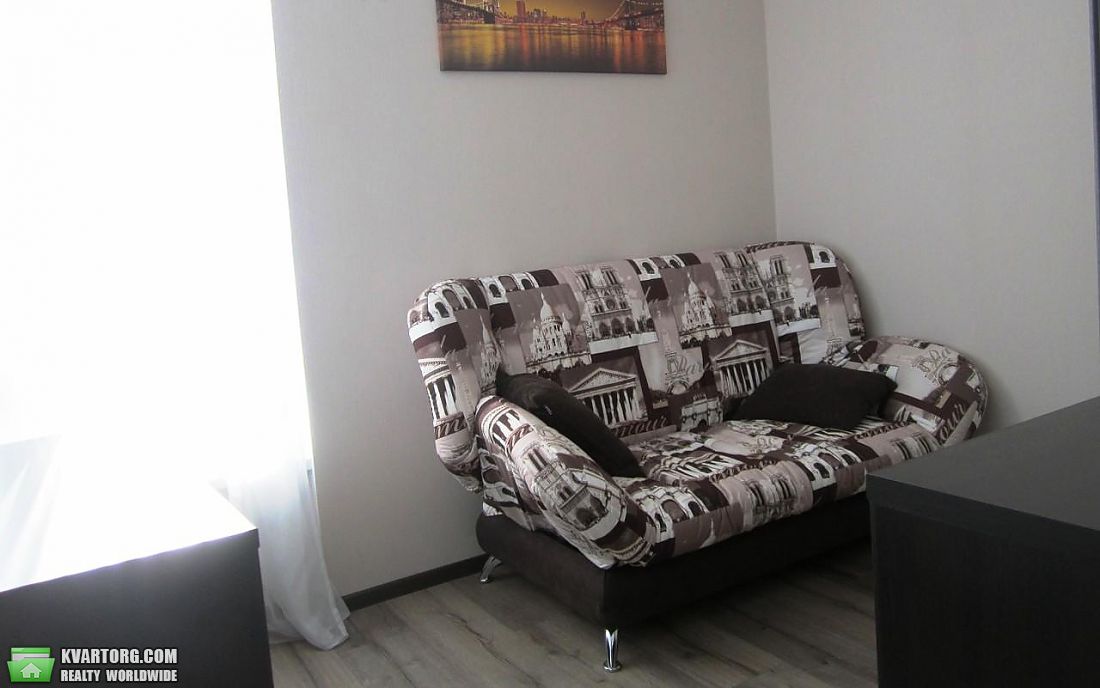 Rent out 3-room apartment. Киев,  Барбюса — photo 7