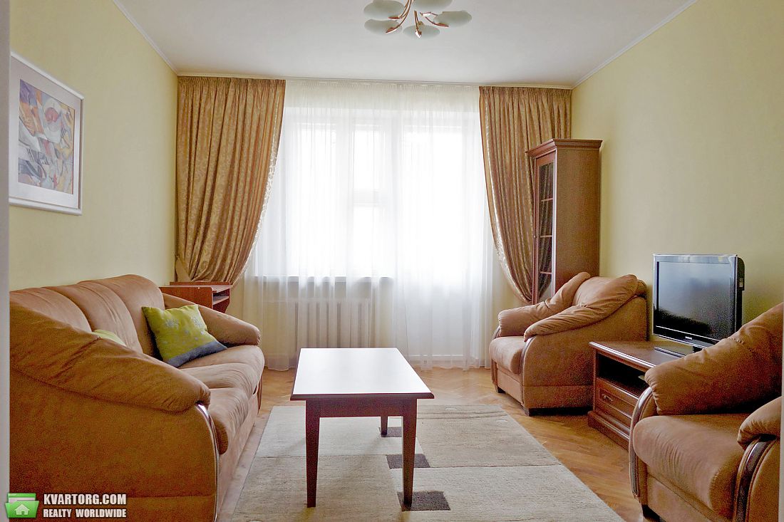 Rent out 2-room apartment. Киев,  Гончара — photo 1