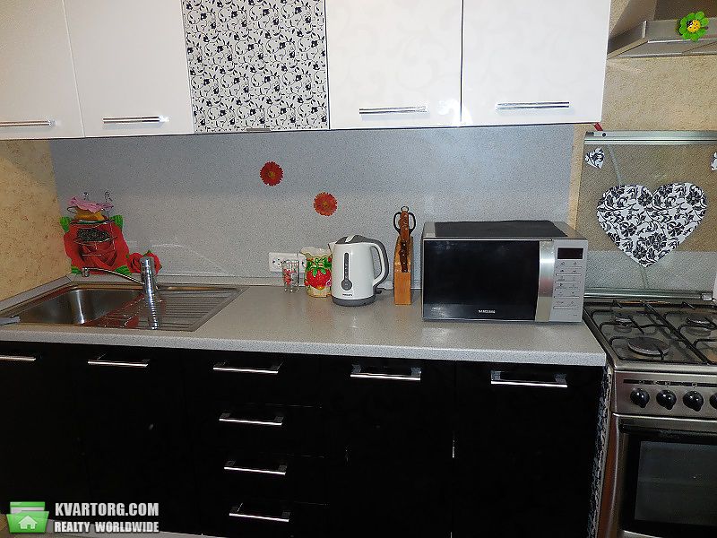 Rent out 2-room apartment. Киев,  Васильковская — photo 1