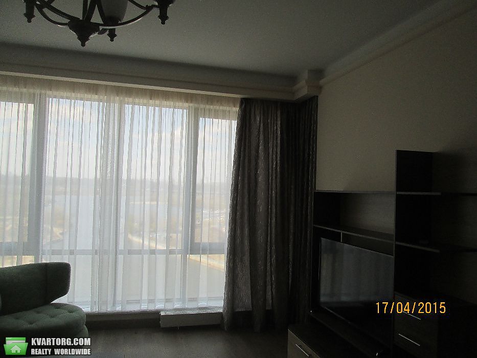 Rent out 3-room apartment. Киев,  Дніпровська набережна, — photo 2