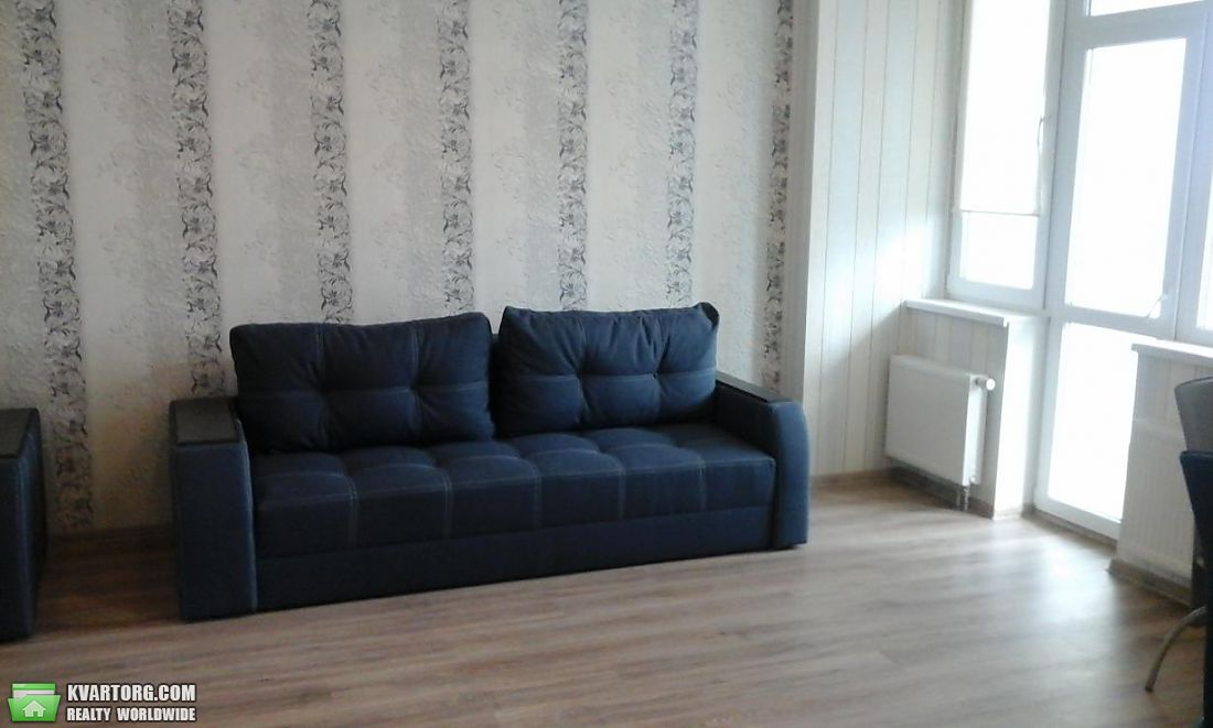 Rent out 1-room apartment. Киев,  Соборности — photo 5