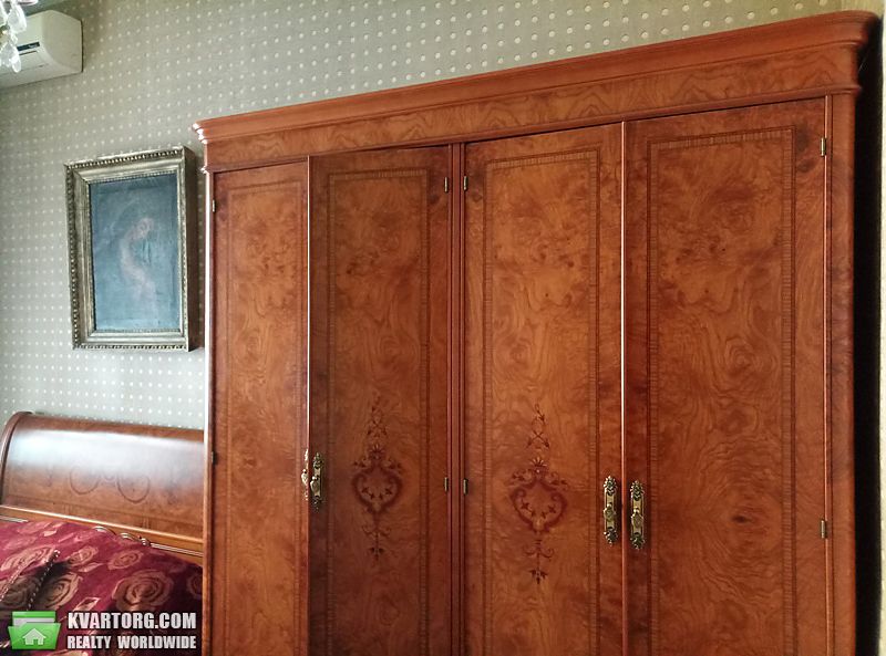 Rent out 3-room apartment. Киев,  Грушевского — photo 1