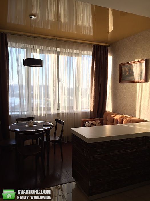 Rent out 2-room apartment. Киев,  Днепровская наб — photo 1