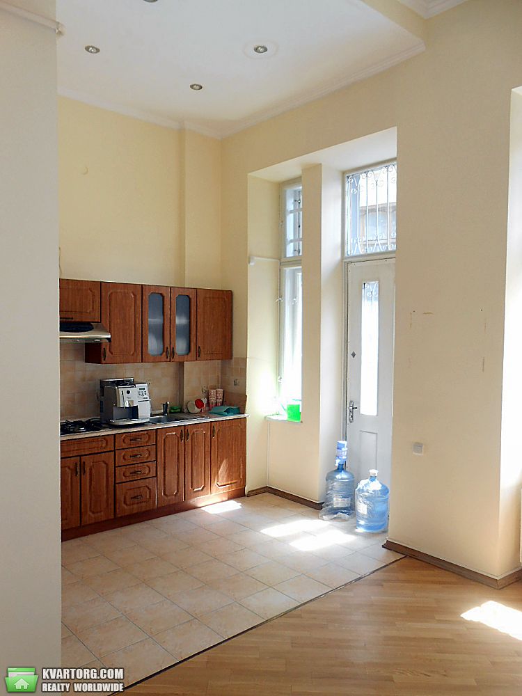 Rent out office. Львов, проспект Шевченка — photo 1