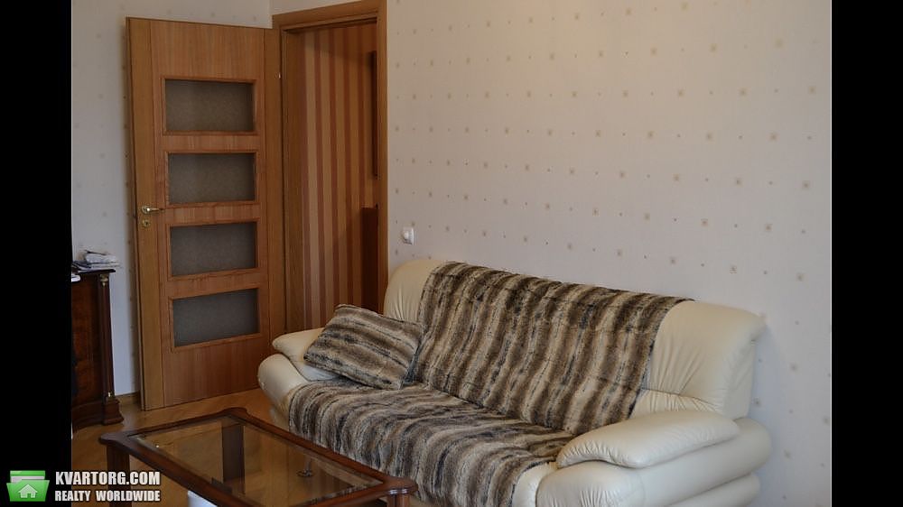 Rent out 2-room apartment. Киев,  Кловский спуск — photo 3