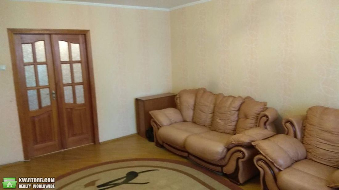 Rent out 3-room apartment. Киев, Вильямса — photo 1