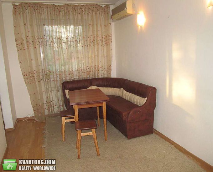 Sell 3-room apartment. Киев,  Героев Днепра — photo 8