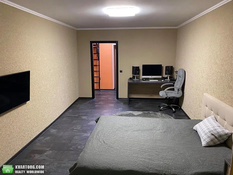 Sell 1-room apartment. Киев,  Ирпенская — photo 1