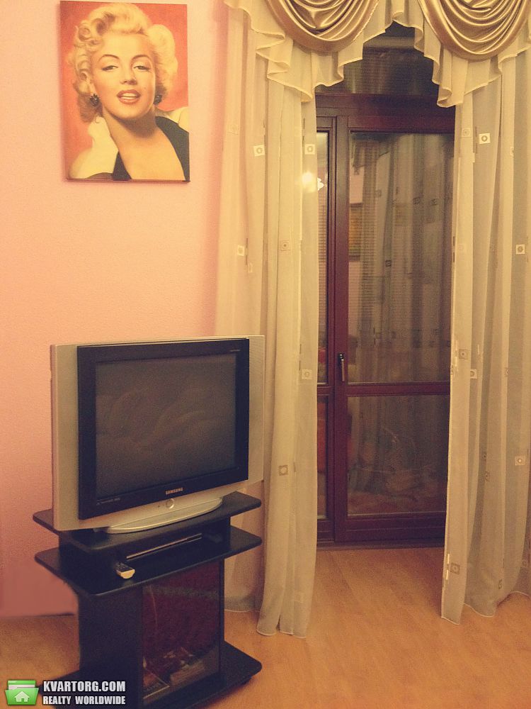 Rent out 1-room apartment. Киев,  Саксаганского — photo 3
