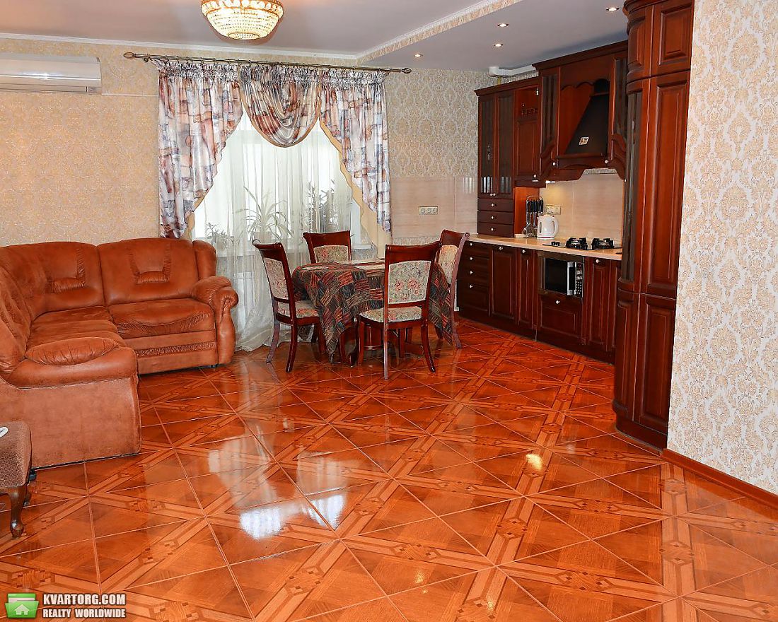 Rent out 2-room apartment. Киев,  Ярославский пер — photo 1
