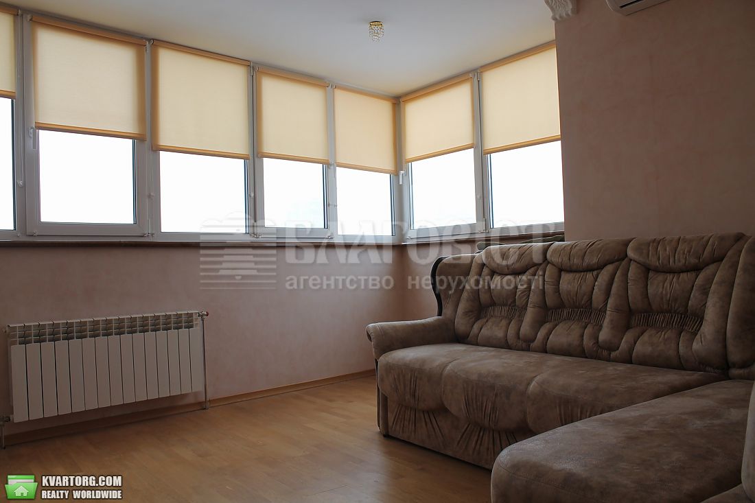 Rent out 2-room apartment. Киев,  Димитрова — photo 5
