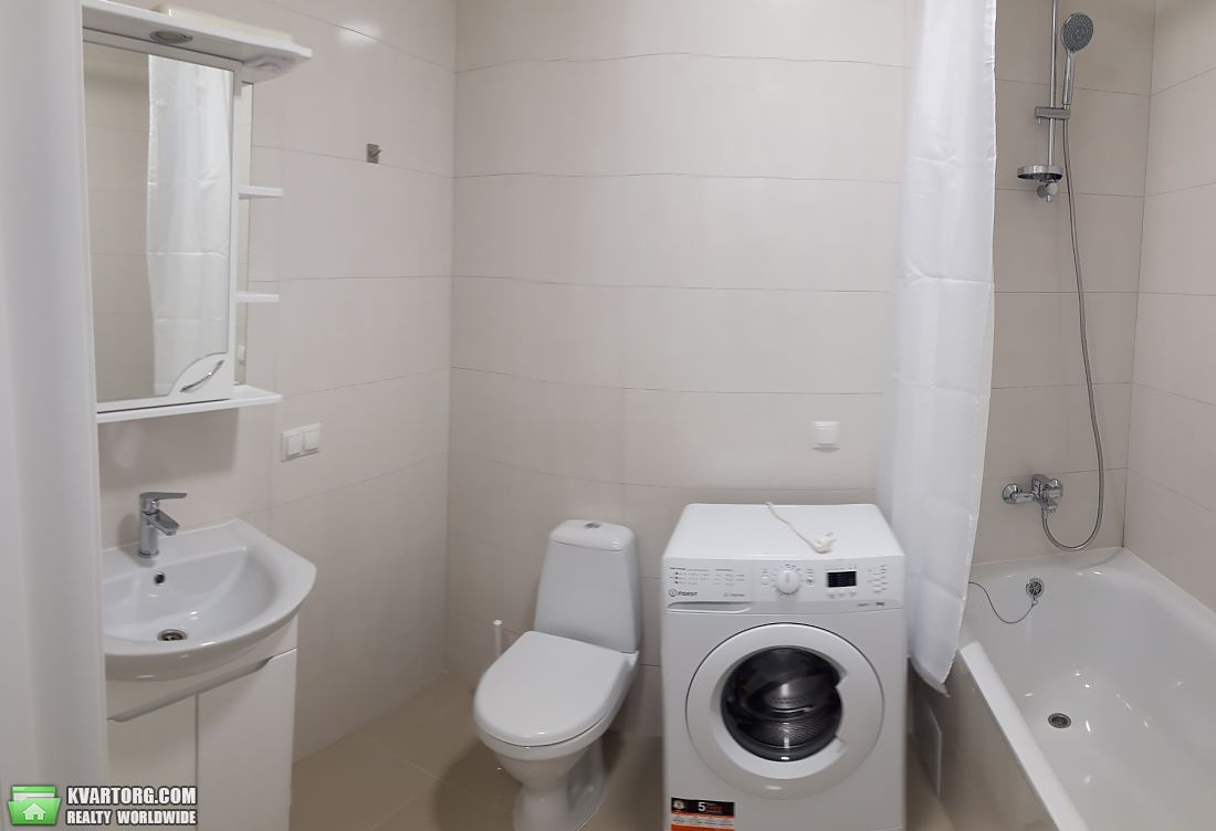 Rent out 1-room apartment. Львов, Угорська — photo 5