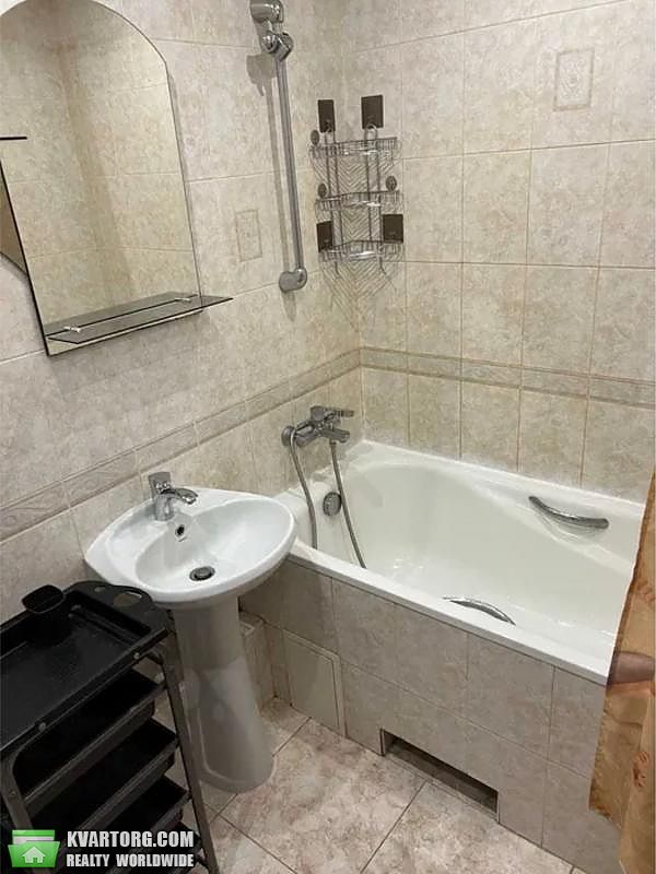 Rent out 2-room apartment. Киев, проспект Берестейский — photo 7