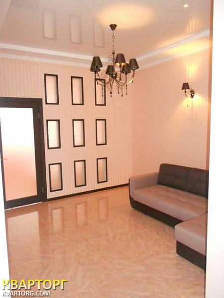 Rent out 2-room apartment. Одесса, Кленовая — photo 1