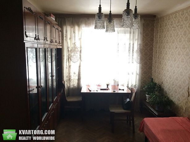 Rent out 2-room apartment. Киев,  Стадионная — photo 1