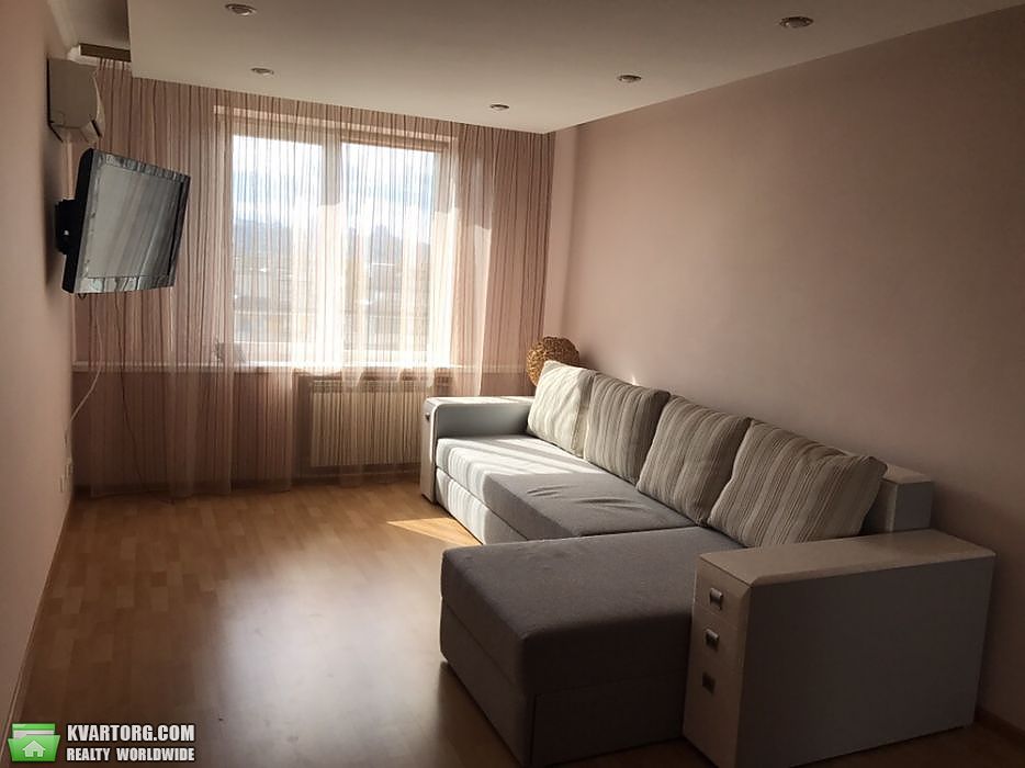 Rent out 1-room apartment. Киев,  Давыдова бул — photo 1
