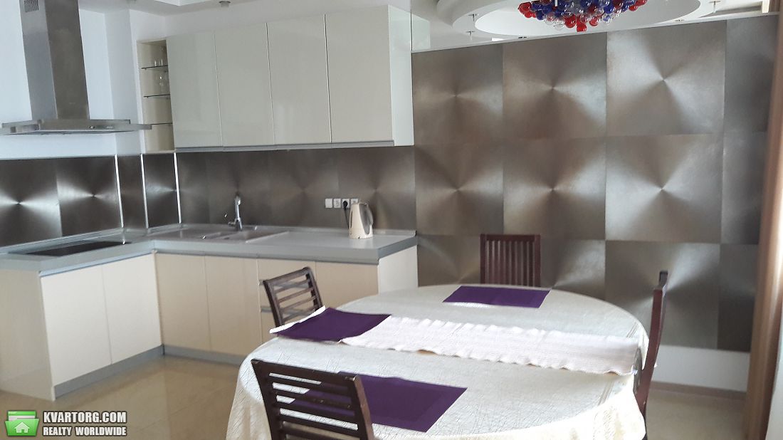 Rent out 2-room apartment. Киев, Срибнокильская ул. — photo 2