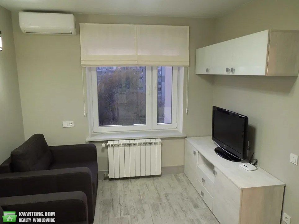 Rent out 1-room apartment. Киев, Демеевская — photo 7