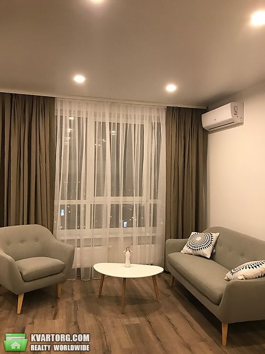 Rent out 1-room apartment. Киев, Бажана — photo 1