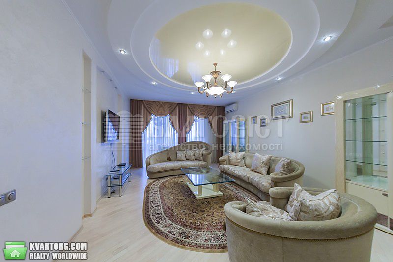 Rent out 3-room apartment. Киев,  Леси Украинки бул — photo 1