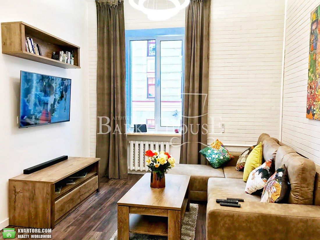 Rent out 2-room apartment. Киев,  Михайловский пер — photo 3
