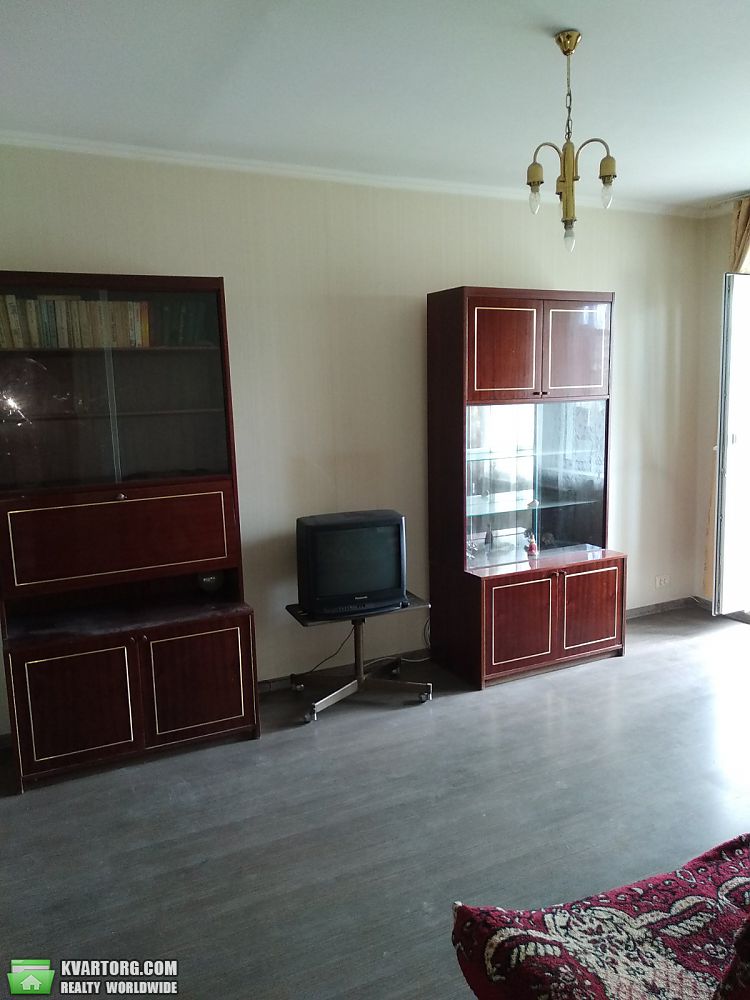 Rent out 2-room apartment. Киев,  Сабурова — photo 7