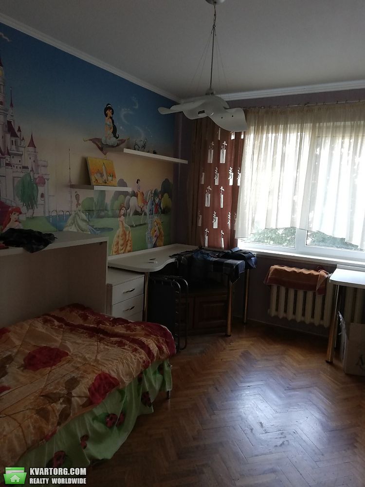 Rent out 3-room apartment. Киев,  Героев Днепра — photo 3