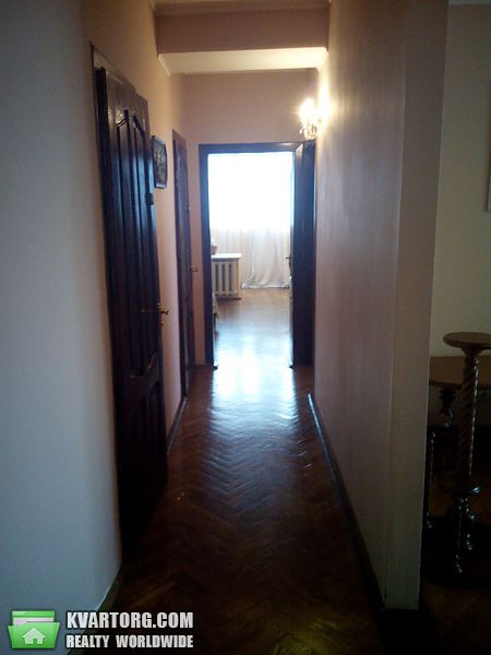 Rent out house. Киев, Садовая — photo 8