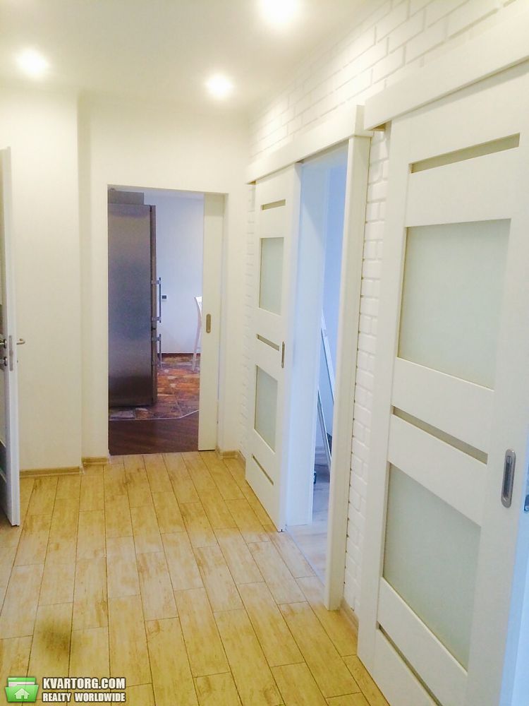 Sell 2-room apartment. Киев,  Оболонская наб — photo 1