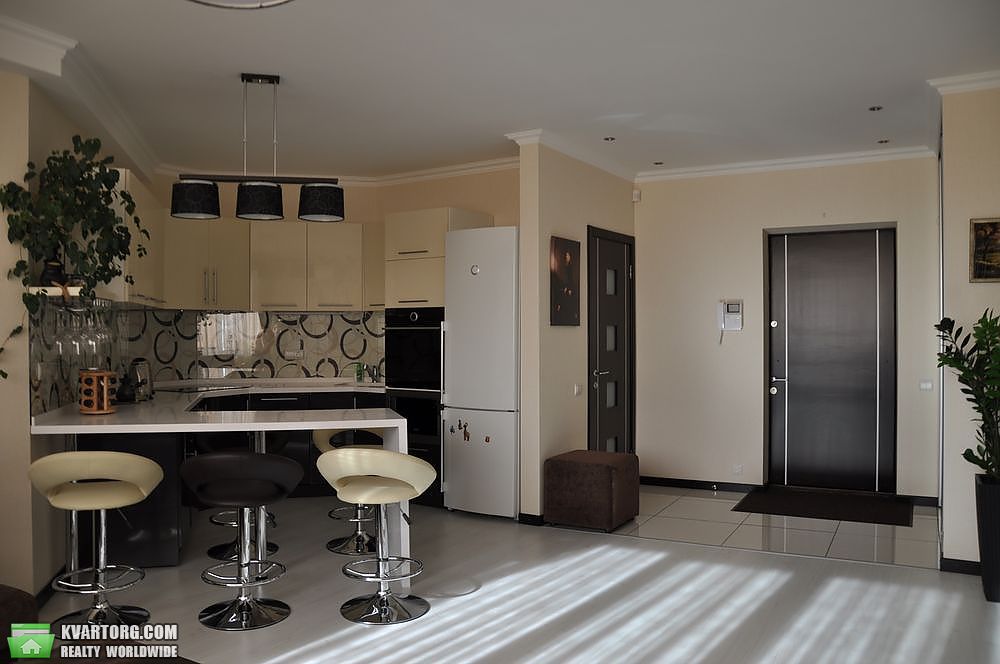 Rent out 1-room apartment. Киев, Вышгородская — photo 2