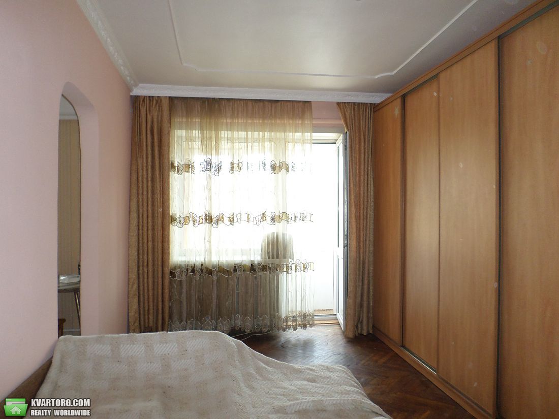 Sell 2-room apartment. Киев,  Набережно-Луговая — photo 2
