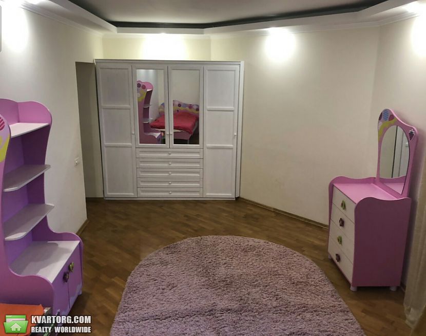 Rent out 3-room apartment. Киев,  Миропольская — photo 8