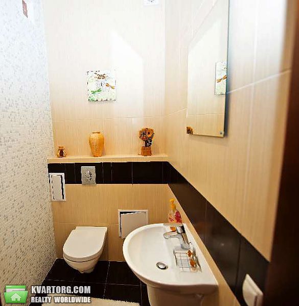 Rent out 2-room apartment. Киев, Почайнинская — photo 4