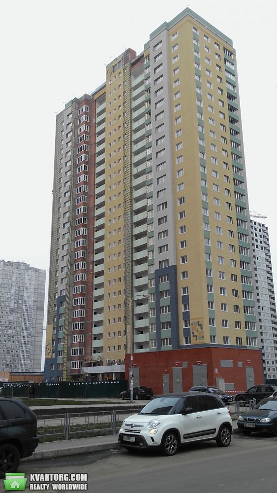 Rent out 3-room apartment. Киев, Чавдар — photo 1