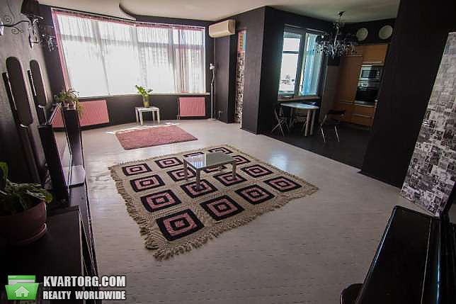 Rent out 3-room apartment. Киев,  Леси Украинки бул — photo 1