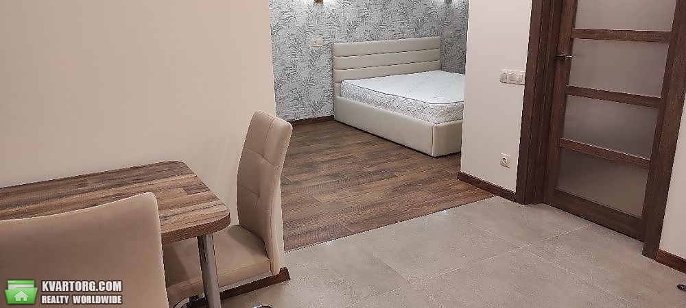 Sell 1-room apartment. Киев, Полупанова — photo 1