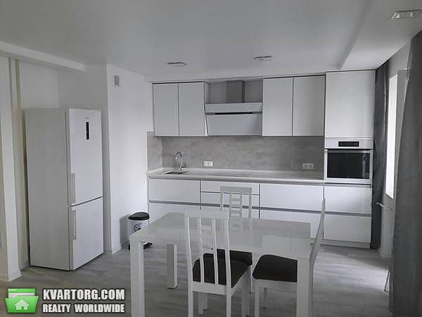 Rent out 3-room apartment. Киев,  Княжий Затон — photo 1
