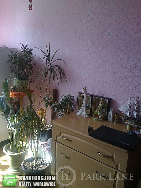 Sell 3-room apartment. Киев,  40-летия Октября просп — photo 3