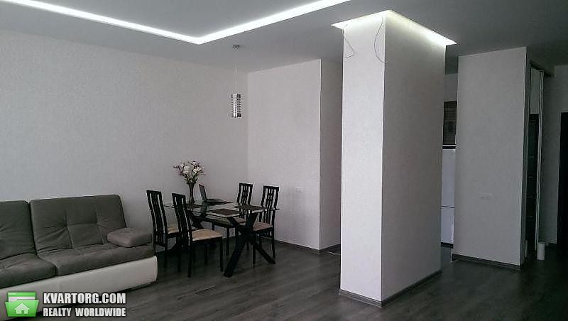 Rent out 2-room apartment. Киев,  Щорса — photo 1
